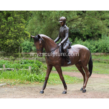 سيدة البرونزية ركوب حصان تمثال لحديقة الديكور